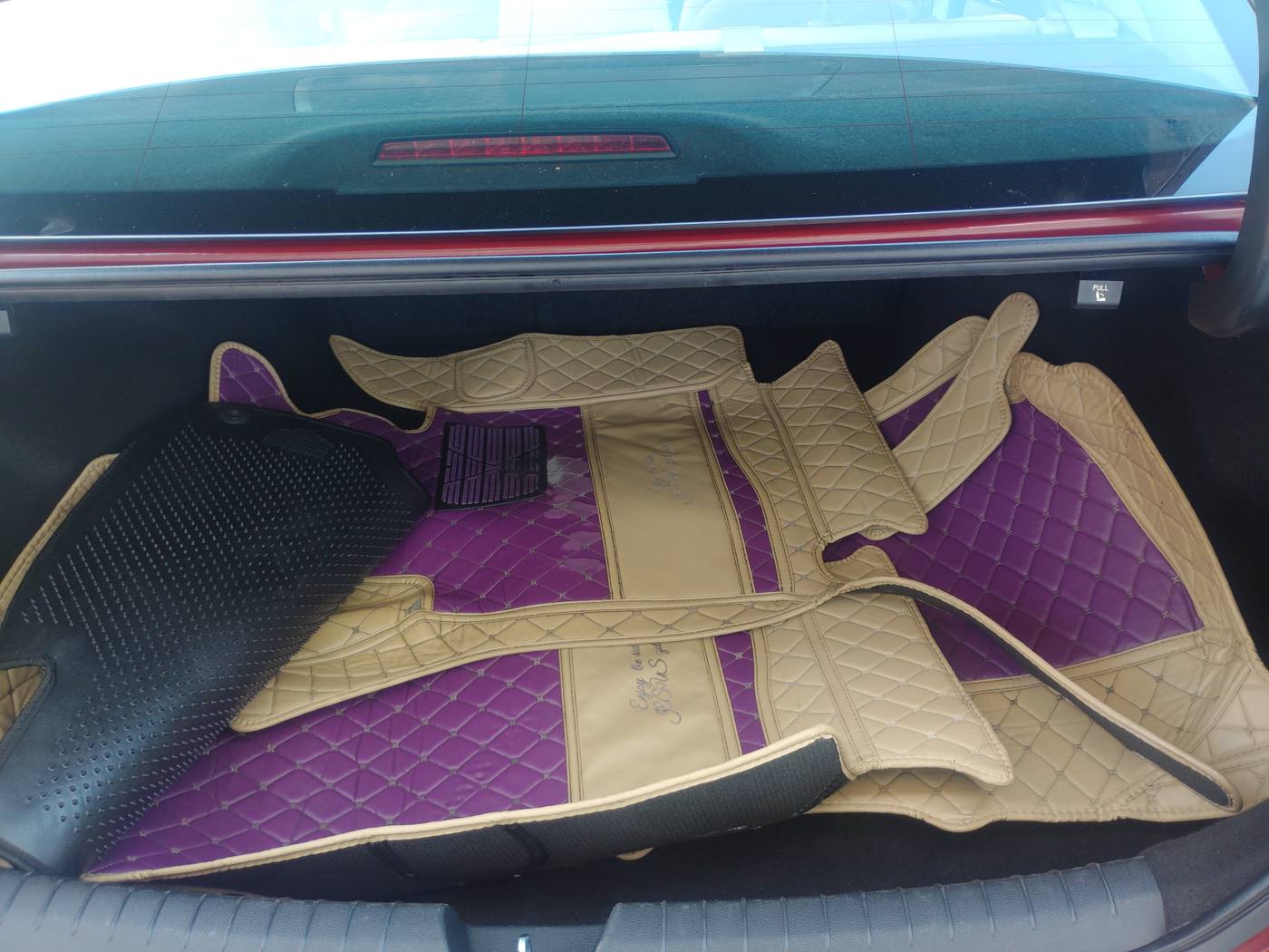 Clean trunk with new fitted floor mats